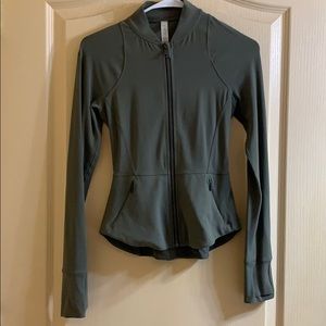 Lululemon jacket size 2